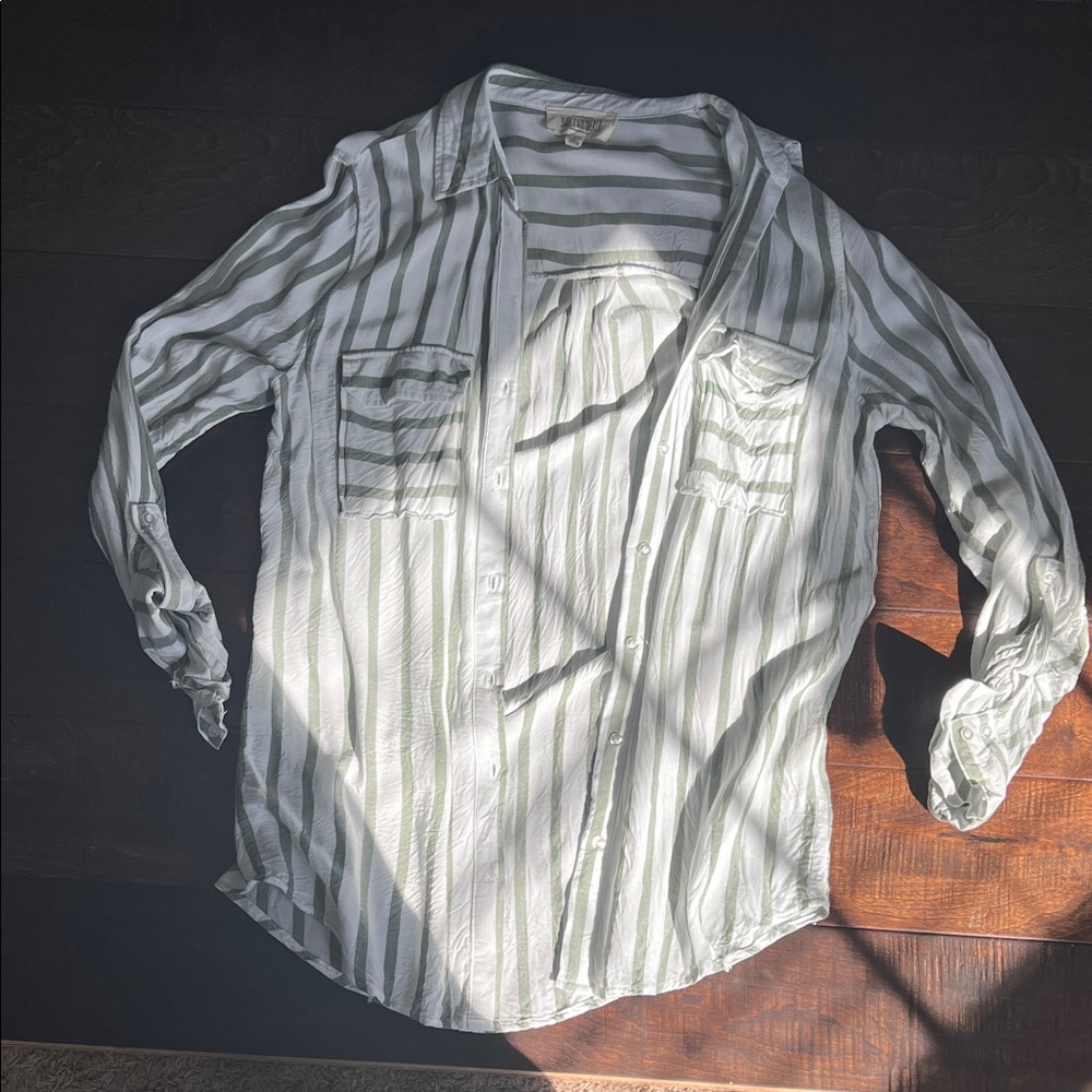 Sweet Wanderer White and Green Striped Casual Shirt